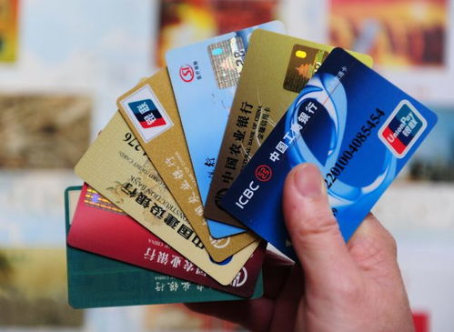 女子為了扶持弟弟,套出信用卡二十多萬,結局凄慘無比