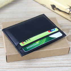 質感升級，優雅收納 探索超薄牛皮卡包的實用美學